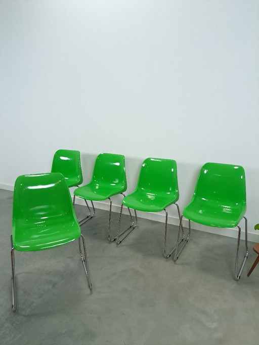 Set groene kunststof chromen buisframe stoelen Helmut Starke Zweden