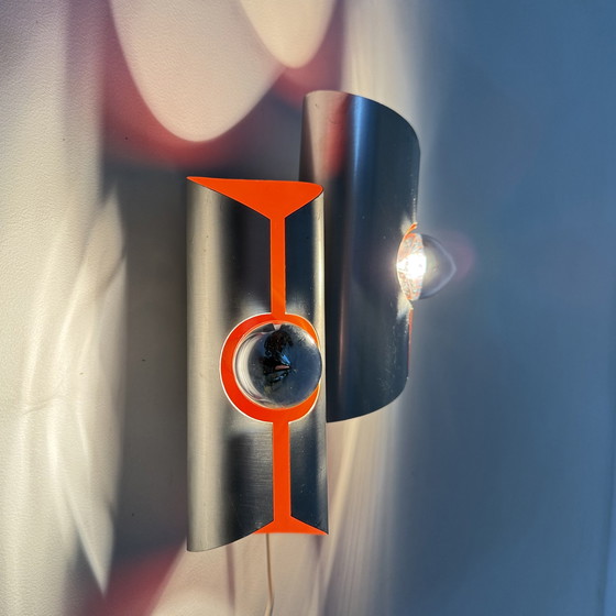 Image 1 of Aplique de pared de aluminio de la era espacial con interior naranja, década de 1970