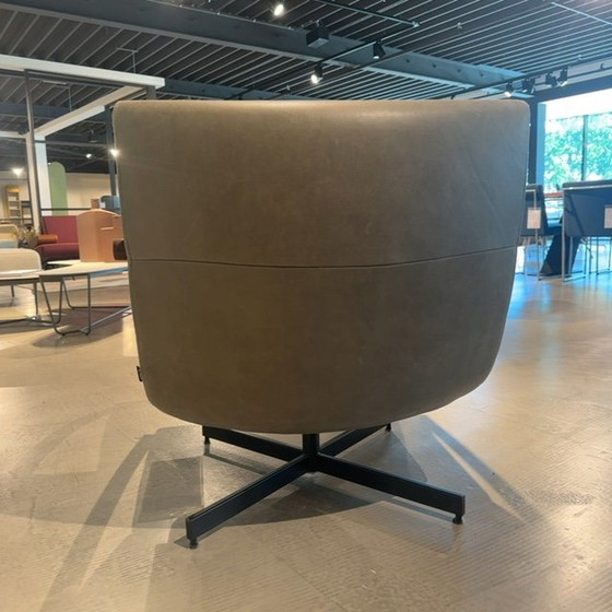 Image 1 of Harvink Focus swivel armchair