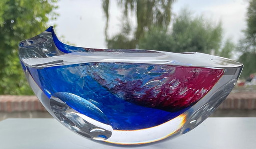 “SWUNG” Oggetto in vetro unico di Petr Kuchta