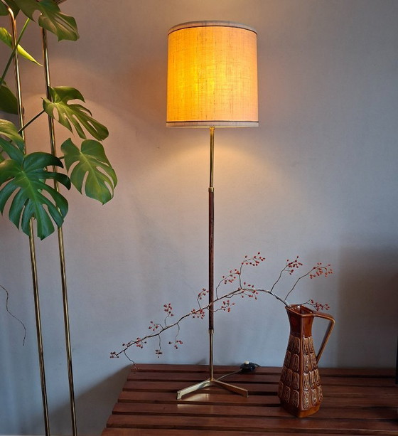 Image 1 of Mid Century Design Vloerlamp, 60 Ties. Brass En Palissanderhout.