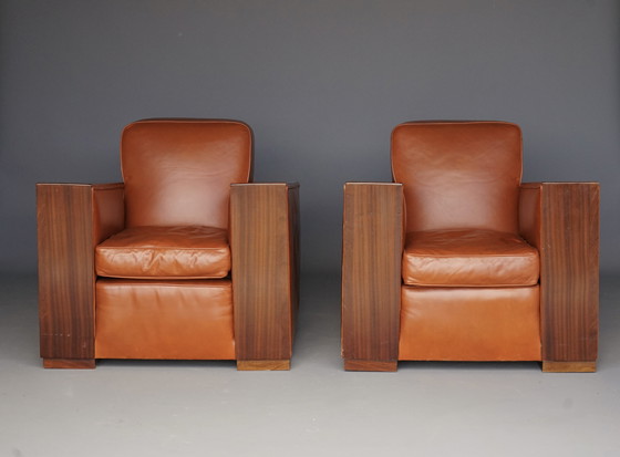 Image 1 of Indrukwekkend paar Art Deco leren fauteuils. 1940s.
