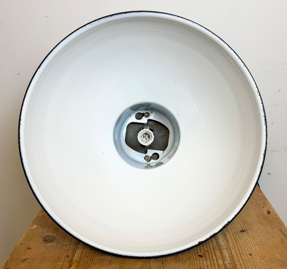 Image 1 of Lampada a sospensione industriale francese in smalto blu scuro di MAZDA, anni '60