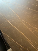 Tavolo in ceramica italiana con base in vetro originale di Tonelli Design
