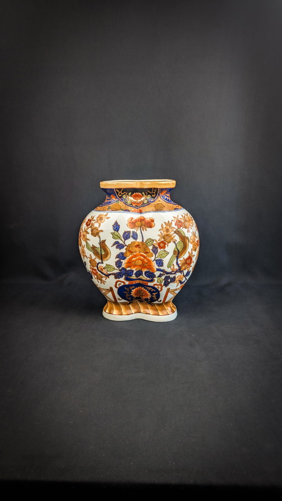 Image 1 of Vaso cinese in porcellana policroma stile Imari a forma di polibeo, inizio XX secolo
