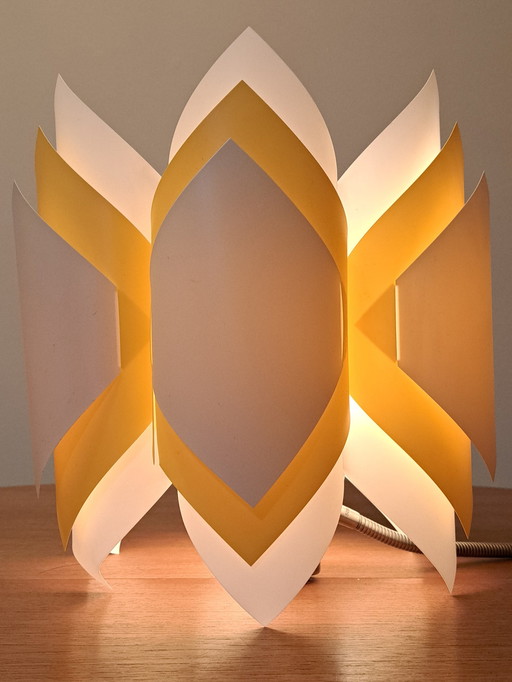 Lampada a sospensione vintage in plastica – Stile Mid-Century – Bianco/Giallo – 34 cm di altezza, 30 cm Ø