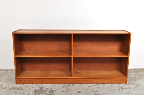 Image 1 of Vintage boekenkast / tv meubel in eiken