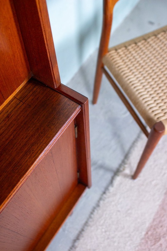 Image 1 of Vintage teakhouten secretaire, hoge kast, dressoir, dressoir, midden 20e eeuw