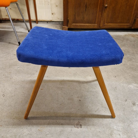 Fifties Footstool Stool, newly upholstered in corduroy, Velvet, Wood, Brown (photo 3 of 6)
