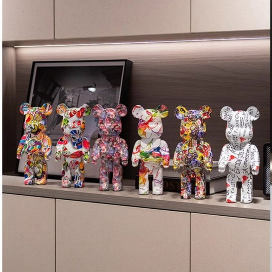 Ornement de collection ours en art urbain abstrait – Sculptures, Ceramic (photo 2 of 5)