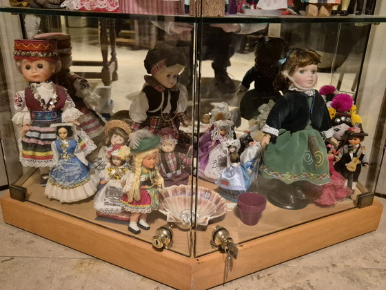 Colección de muñecas con trajes tradicionales – Objetos decorativos, Other (photo 2 of 5)
