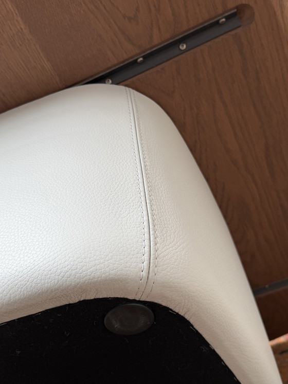 Image 1 of Leolux Pode Zabaz Couchtisch NEU