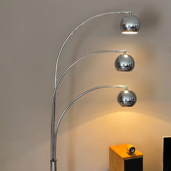 Muguet Stehleuchte von Goffredo Reggiani. 1970. Space Age. – Stehleuchten, Marble, Metal (photo 6 of 9)