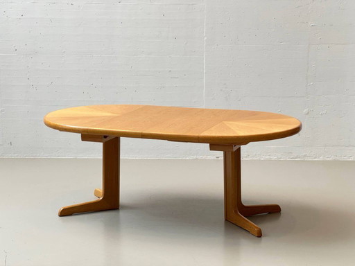 Round extendable dining table made of light-colored solid beech wood, 1970s