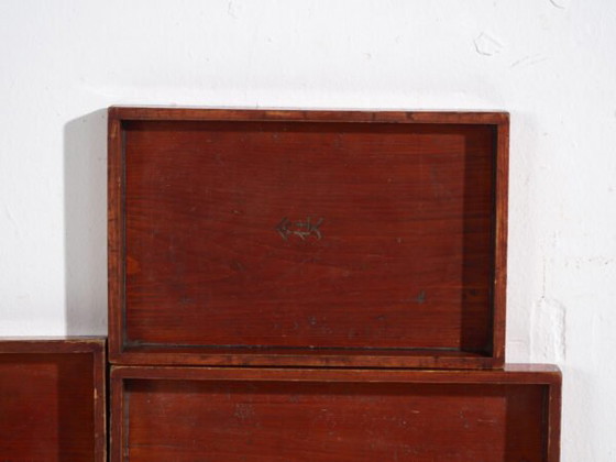 Set di 7 vassoi da portata giapponesi antichi in legno – Periodo Taishō–Showa (c.1910–1940) (photo 35 of 40)