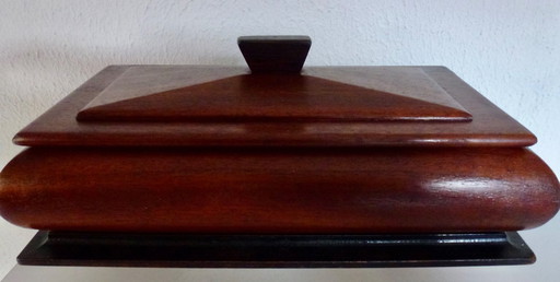 Art Deco mahogany wooden (trinket or tobacco) box.
