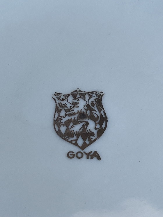 Image 1 of GOYA vintage schitterend versierde terrine met schaal porselein