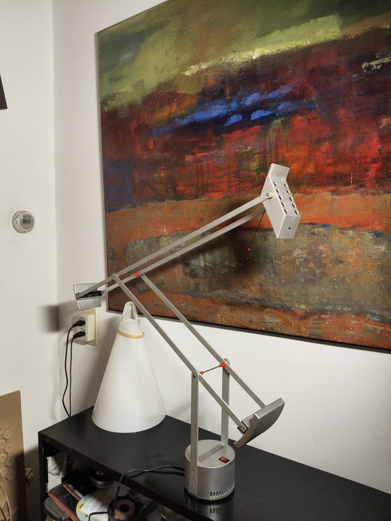Image 1 of Vintage design zilverkleurige tafellamp Tizio Richard Sapper Artemide