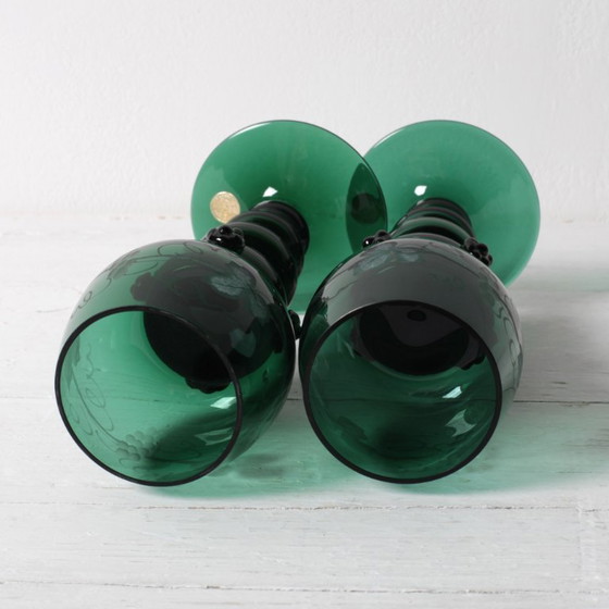 Set di 2 bicchieri da vino vintage in cristallo verde smeraldo con stelo e motivo a grappolo d'uva / Germania (photo 5 of 8)