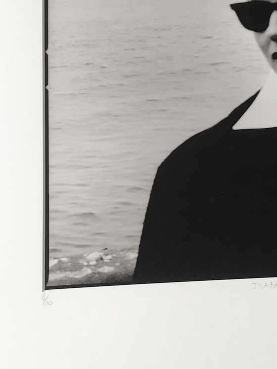 Image 1 of Isabella di Anton Corbijn