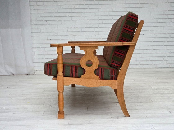 Image 1 of Dänisches 3-Sitzer-Sofa aus den 1970er Jahren, grüne Möbelwolle, Eichenholz.