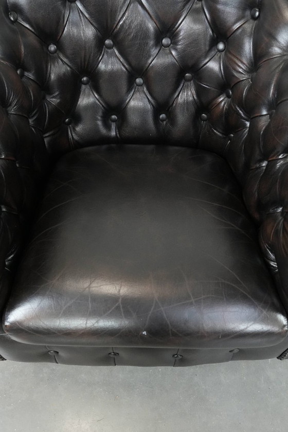 Image 1 of 2 sillones club Chesterfield de piel de vacuno oscura de estilo inglés