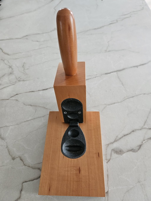 Cascanueces antiguo de Alessi Twergi