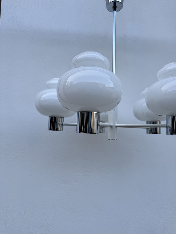 Image 1 of Kronleuchter aus opalisierendem Chrom im Stil des Weltraumzeitalters, 1970er Jahre