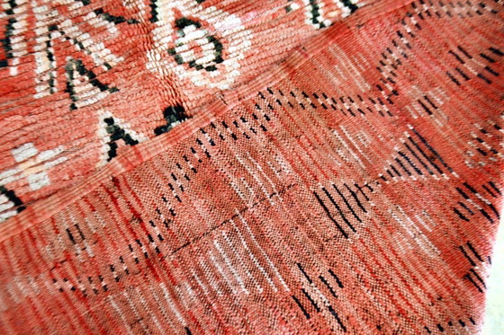 Image 1 of Abstract Red Moroccan Vintage Boujaad Rug – 290 x 166 cm