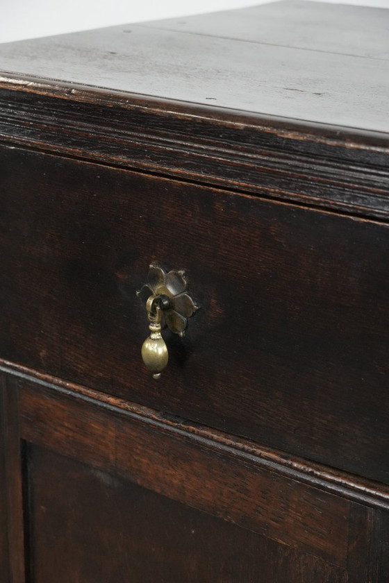 Image 1 of Rare English antique 2-door cabinet from the early 18th century with ball feet