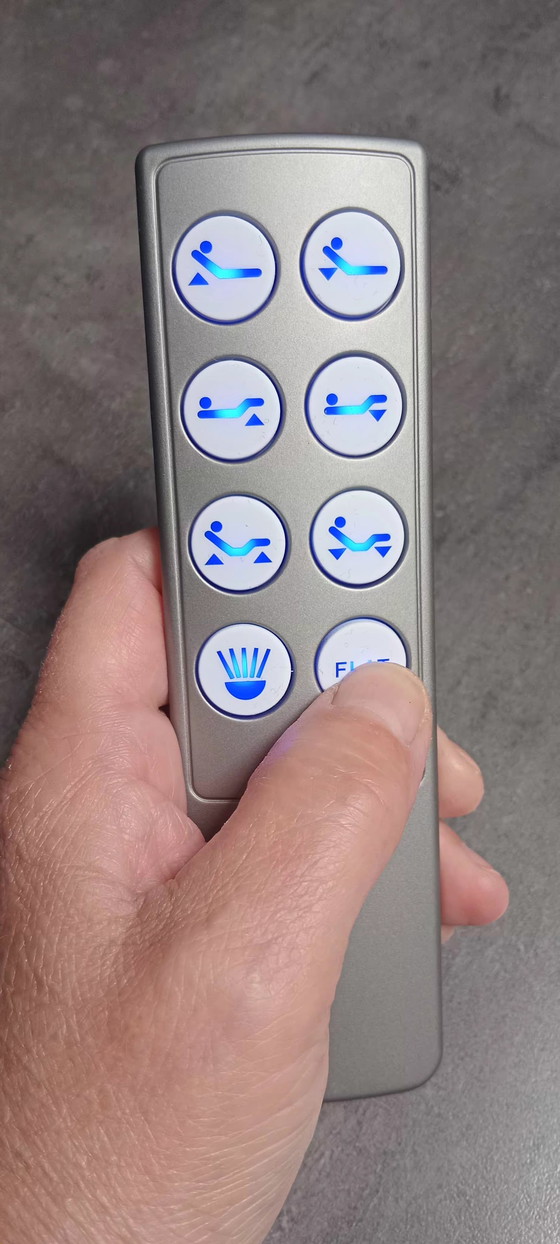 Image 1 of box spring 1.20