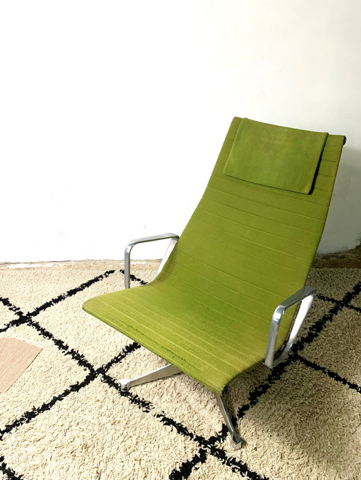 Aluminum Lounge Chair EA125 by Charles & Ray Eames for Herman Miller, 1958