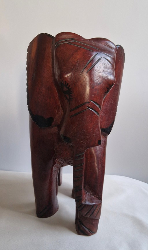Elefant aus massivem Teakholz