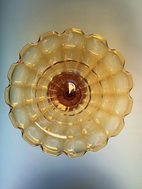 Image 1 of Porte-gâteau - Lady - Ankerglas Bernsdorf- Période Art Déco (années 1930)- Verre ambré