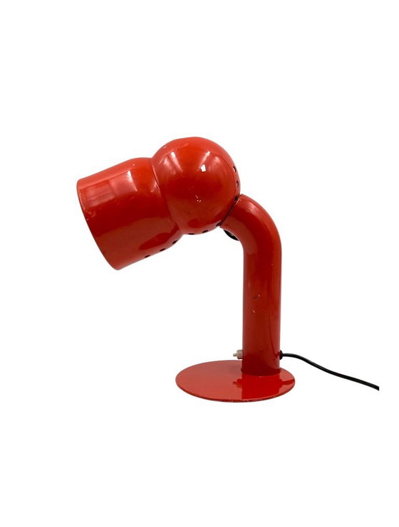 Image 1 of Elio Martinelli, modelo 2135. Lámpara de mesa/escritorio Robot roja, Martinelli Luce, Italia, 1960.