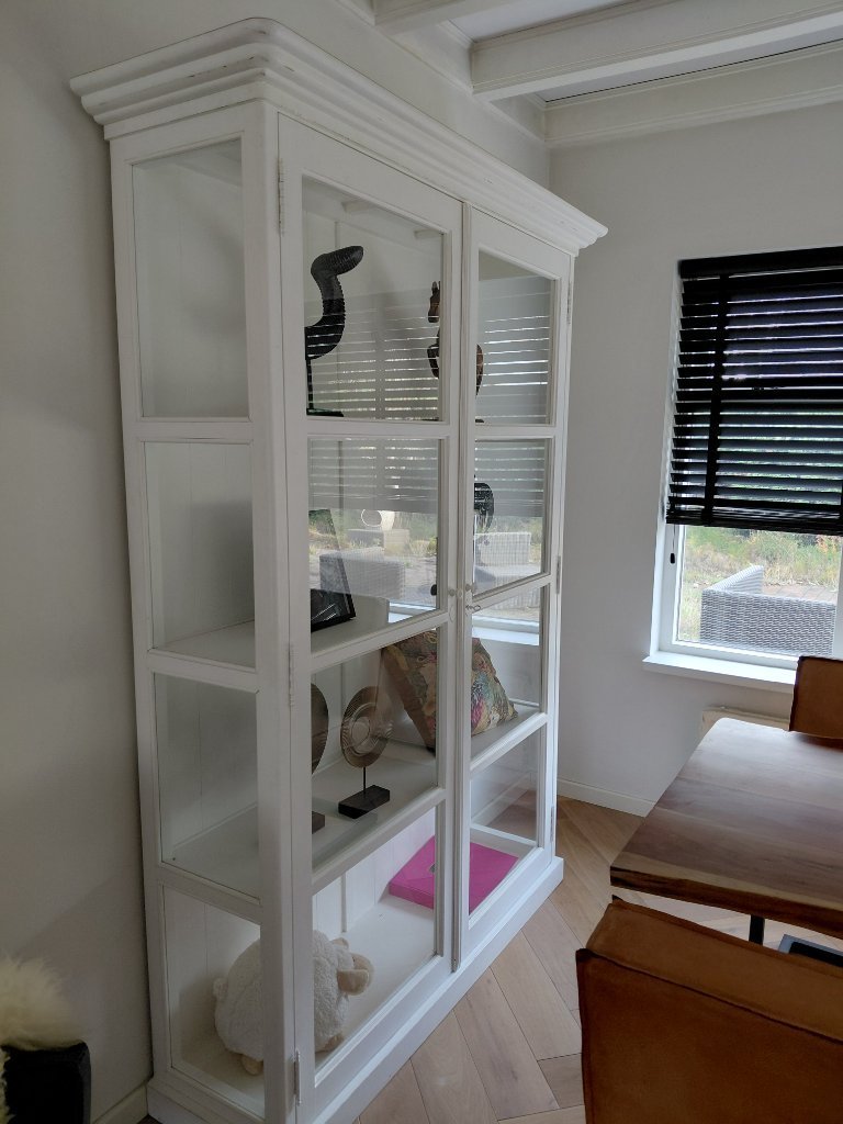 Flamant Cabinets | Whoppah