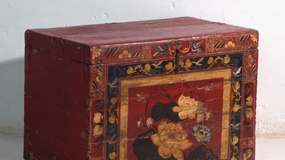 Baule antico dipinto rosso vermiglio in legno di pino – Cina, circa 1900 – Armadi contenitori, Iron (photo 3 of 40)