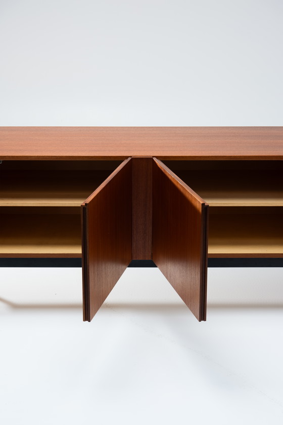 Image 1 of Buffet minimaliste B40 - Dieter Waekerlin