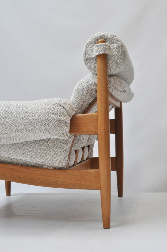 Image 1 of Flauschig & funktionell - Original Eric Merthen Sessel aus weißem Mischbouclé