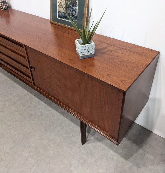 Image 1 of Buffet vintage 1950s Oswald Vermaercke V-Form