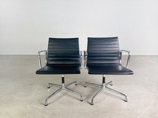 2x Vitra EA 108 Bürostuhl Charles & Ray Eames Leder schwarz