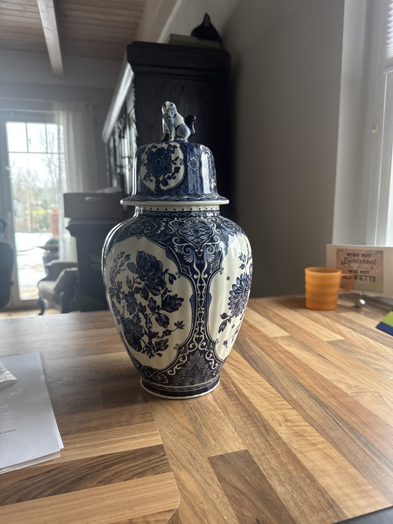 Image 1 of Jarrón de porcelana azul Delft Royal Sphinx de Boch