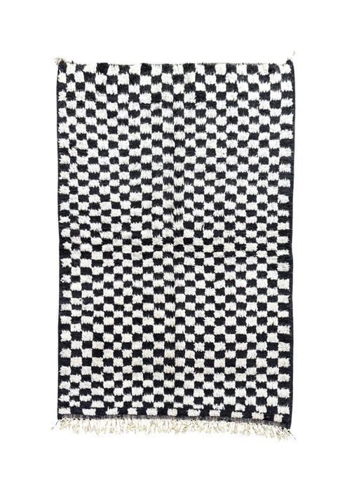 Alfombra bereber marroquí de 150x270 cm – Alfombra de lana a cuadros blancos y negros