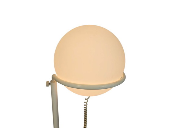 Image 1 of Hala Zeist - Modell 615 - Stehleuchte mit Globus - 3. Viertel 20.