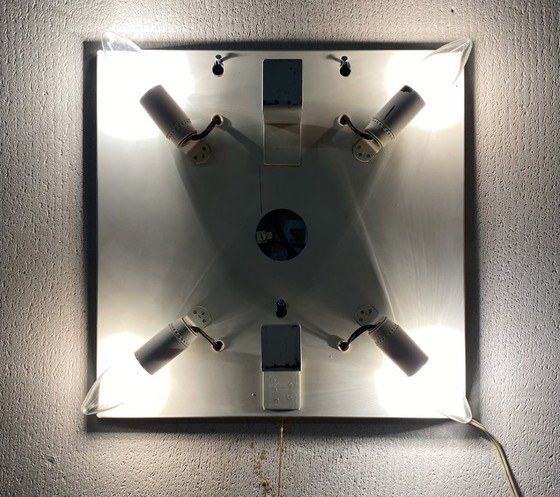 IJsspiegel van Egon Hillebrand, vierkant met licht, jaren 70 – Plexiglass, Metal (photo 9 of 15)