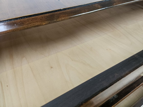 Image 1 of Art Decò chest of drawers in walnut and brass