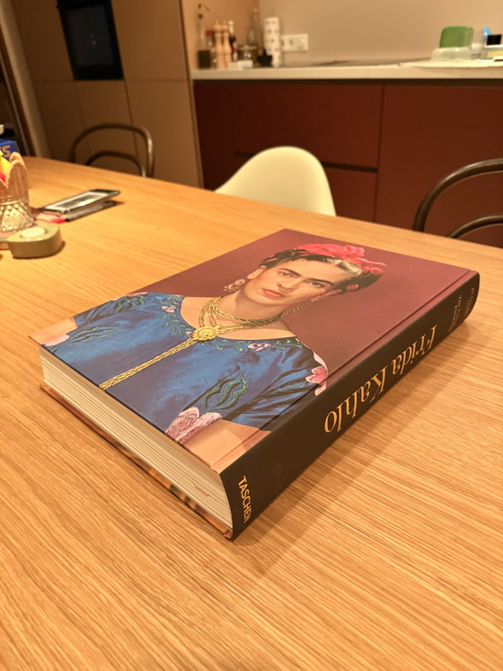 Image 1 of Frieda Kahlo, The Complete Paintings boek