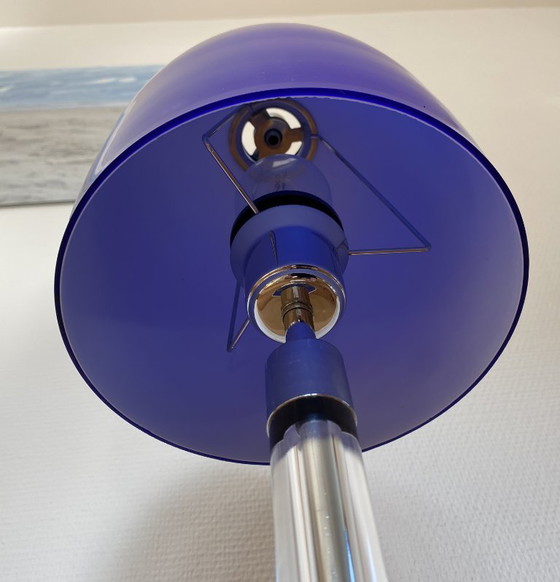 Image 1 of Lampe de table bleue