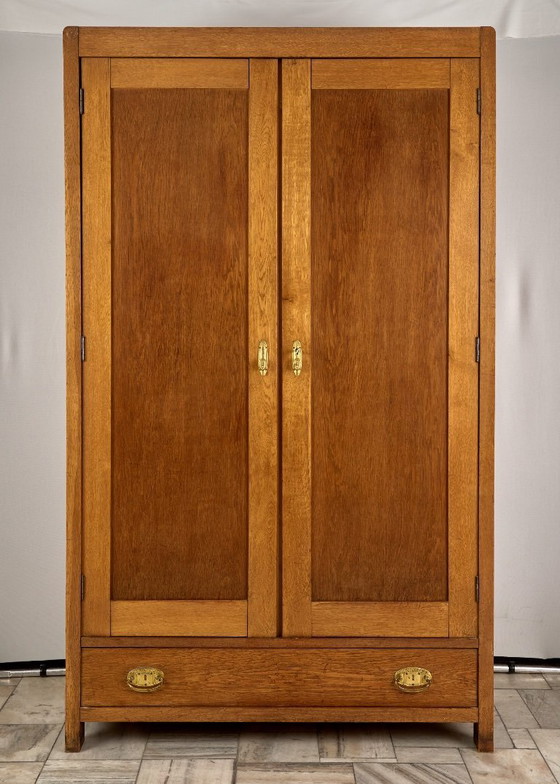 Image 1 of Armoire en bois vintage, années 1930, Tchécoslovaquie