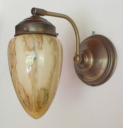 Art-Deco-Wandleuchte aus Opalglas